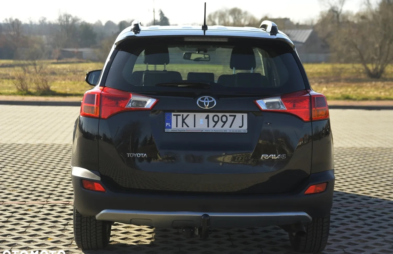 Toyota RAV4 cena 57000 przebieg: 191000, rok produkcji 2013 z Daleszyce małe 667